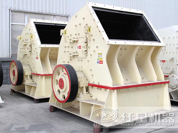 錘式破碎機(jī)車間實(shí)物圖