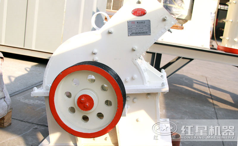小型錘式破碎機(jī)